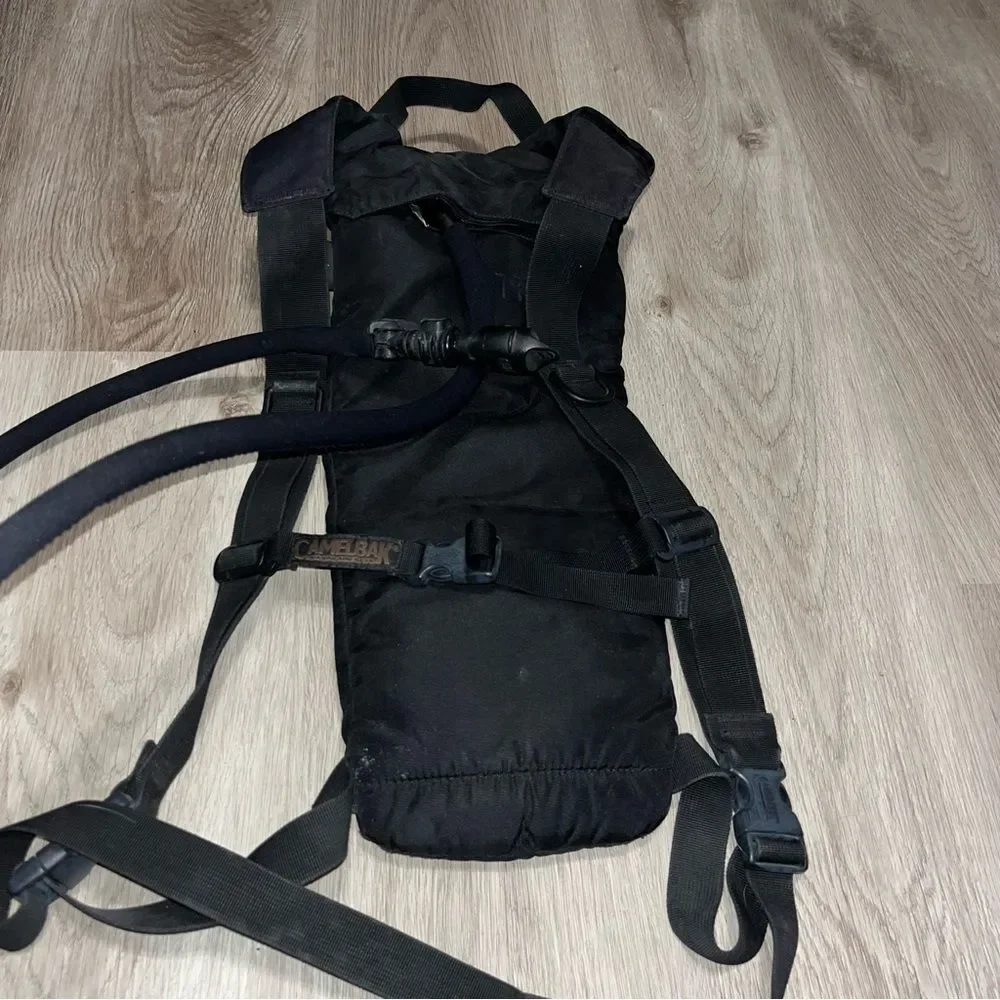 CamelBak Classic Black Hydration Pack with Reservoir